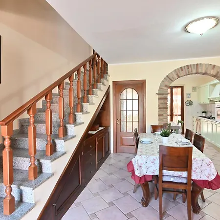 Izzhome Comfort Apartment Pula